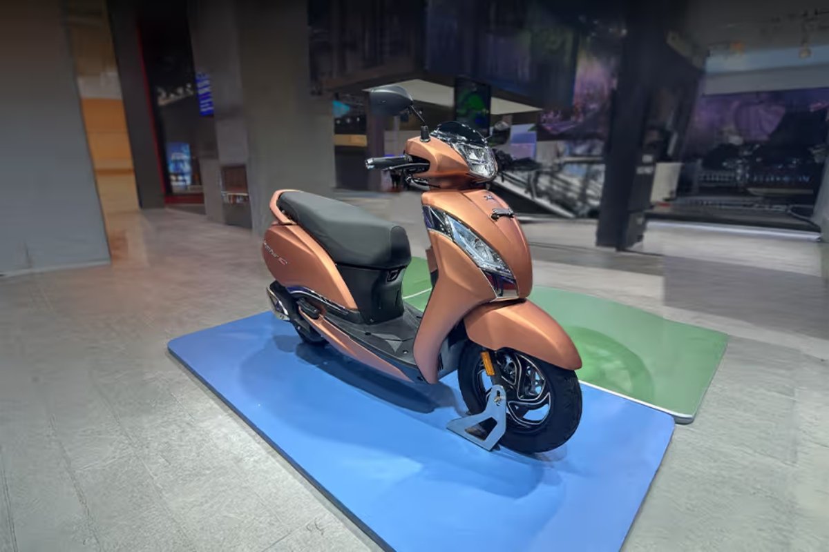 2025 Begins with a Bang: TVS Unveils the Stylish and Efficient Jupiter CNG 4 tvs jupiter cng